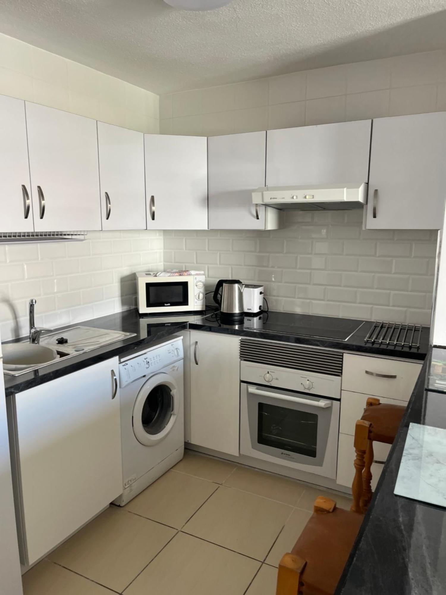Apartment 31a1, Avenida Londres 6, Cristianos 38650, Arona, Tenerife *